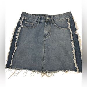 Em Crème Raw Hem Denim Mini Skirt Size Medium